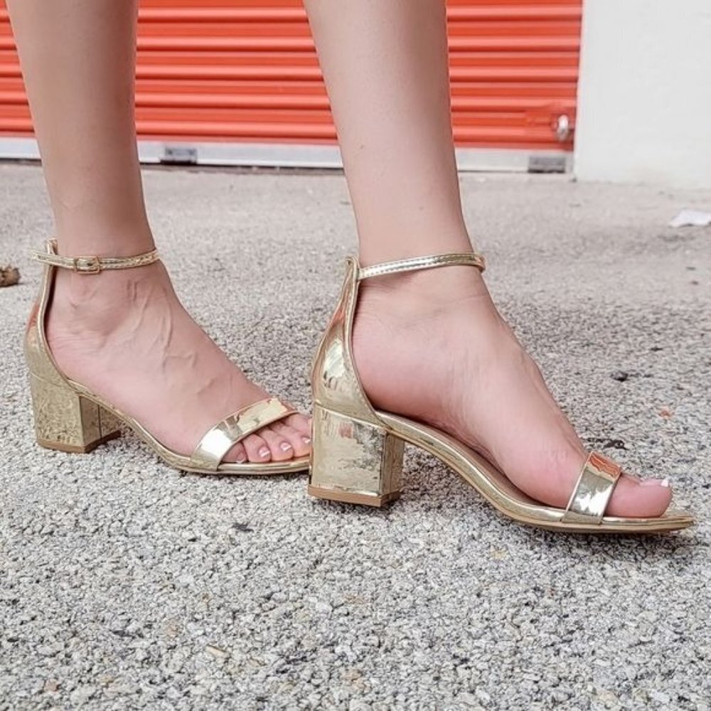 Women's Gold Patent Open Round Toe Ankle Strap Low Chunky Heel Sandals - Picture 3 of 4